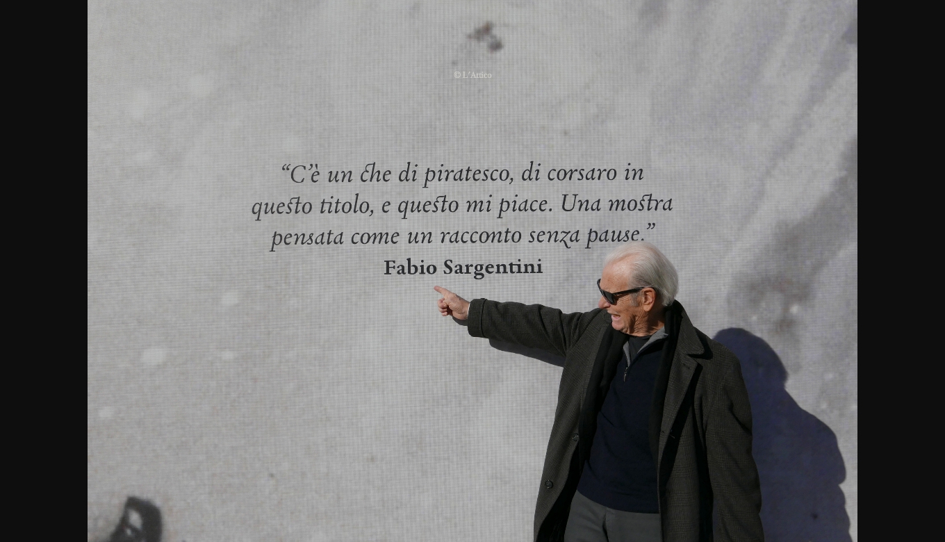 Fabio Sargentini all'ingresso della Galleria Nazionale di Arte Moderna, Roma Fabio Sargentini all'ingresso della Galleria Nazionale di Arte Moderna, Roma